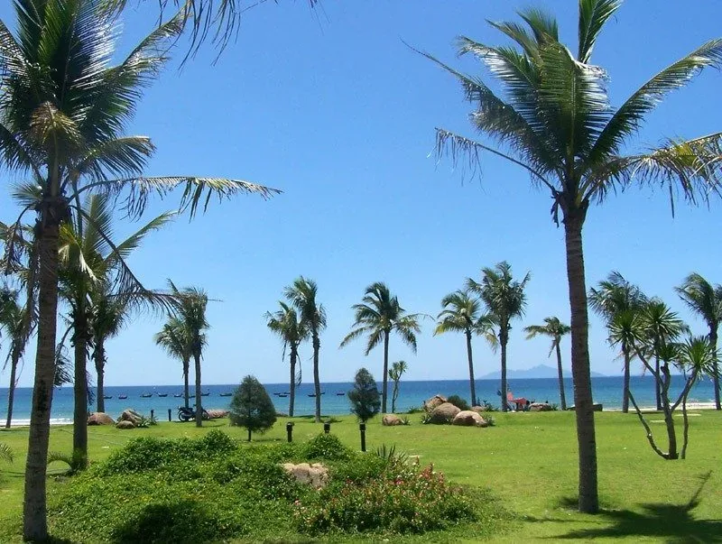 Công viên biển 6 Miles Lăng Cô