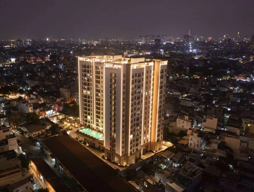 Saigon Asiana về đêm sau bàn giao