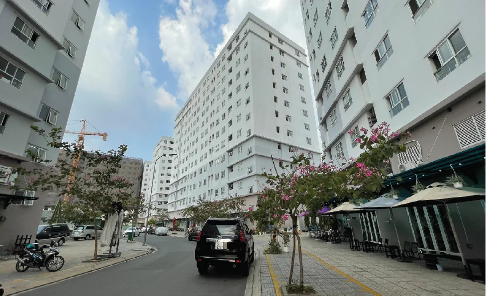 Ảnh thực tế đường nội bộ và căn hộ Chương Dương Home