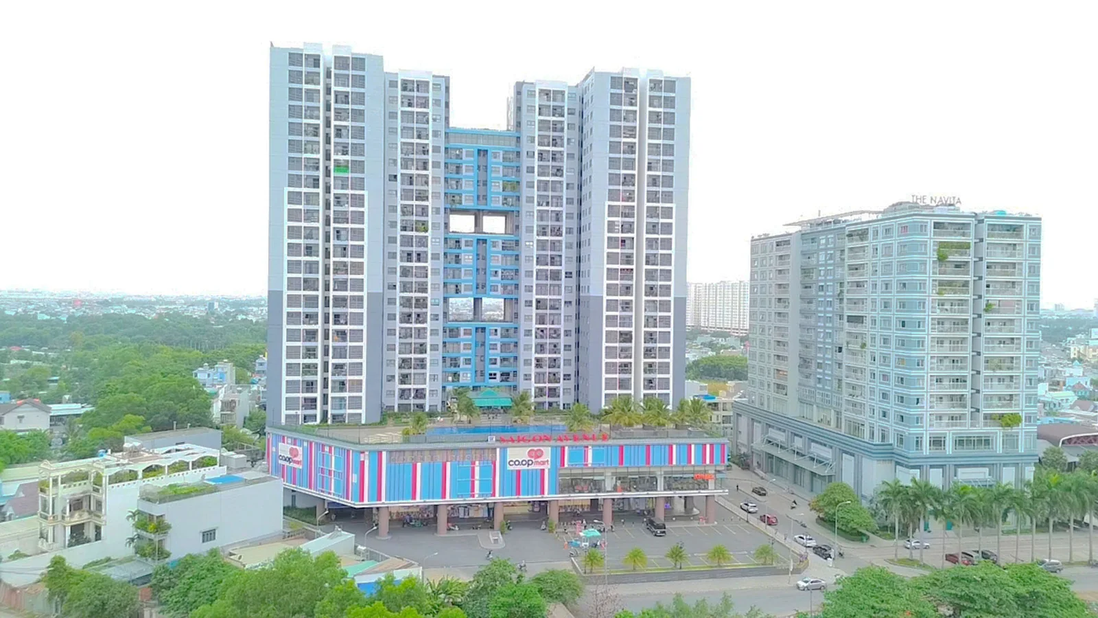 Ảnh thực tế mặt đứng và khối thương mại Saigon Avenue