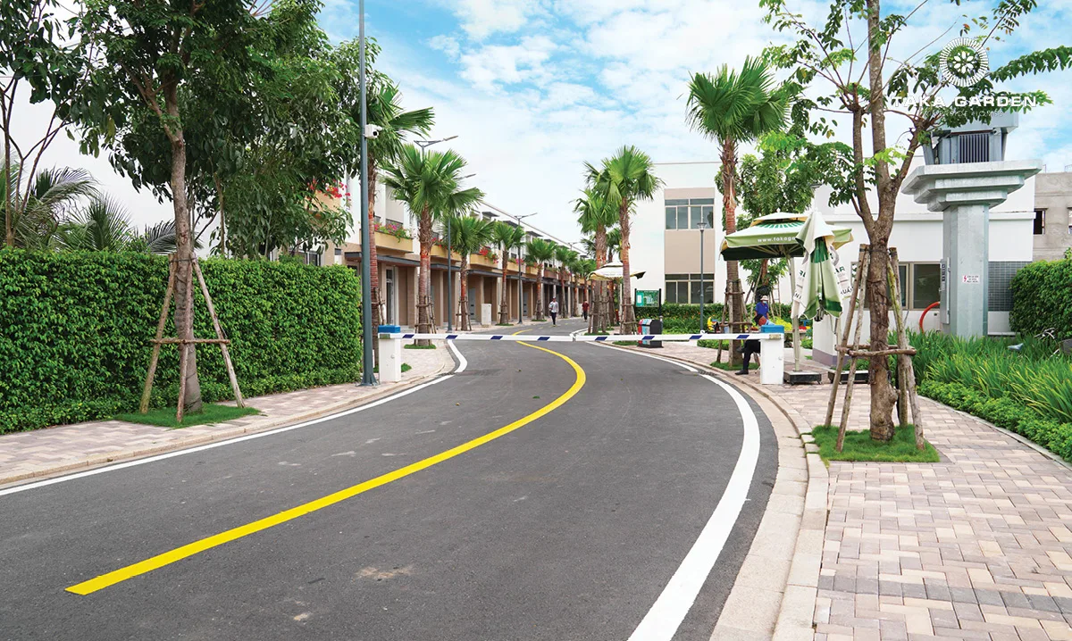 Ảnh thực tế đường nội khu và nhà phố tại Taka Garden Riverside Homes