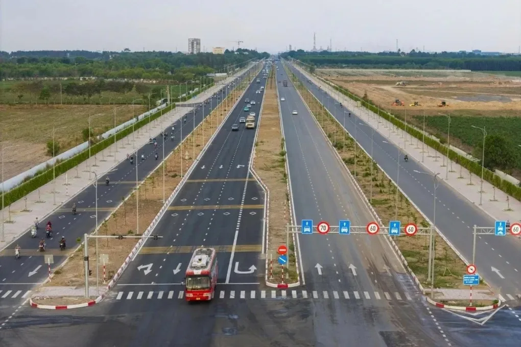 Ảnh thực tế đại lộ Tôn Đức Thắng (ĐT25B) tại Nhơn Trạch, tuyến đường gần khu đô thị Springville.