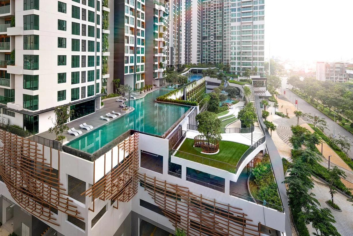 Hồ bơi trên cao và không gian thư giãn tại tháp Altaz Feliz en Vista