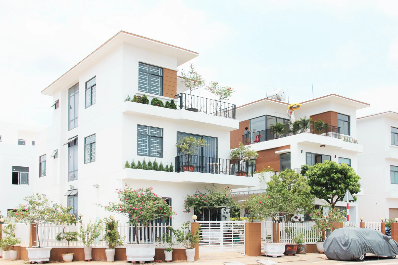 Biệt thự sân vườn Thăng Long Home Hưng Phú