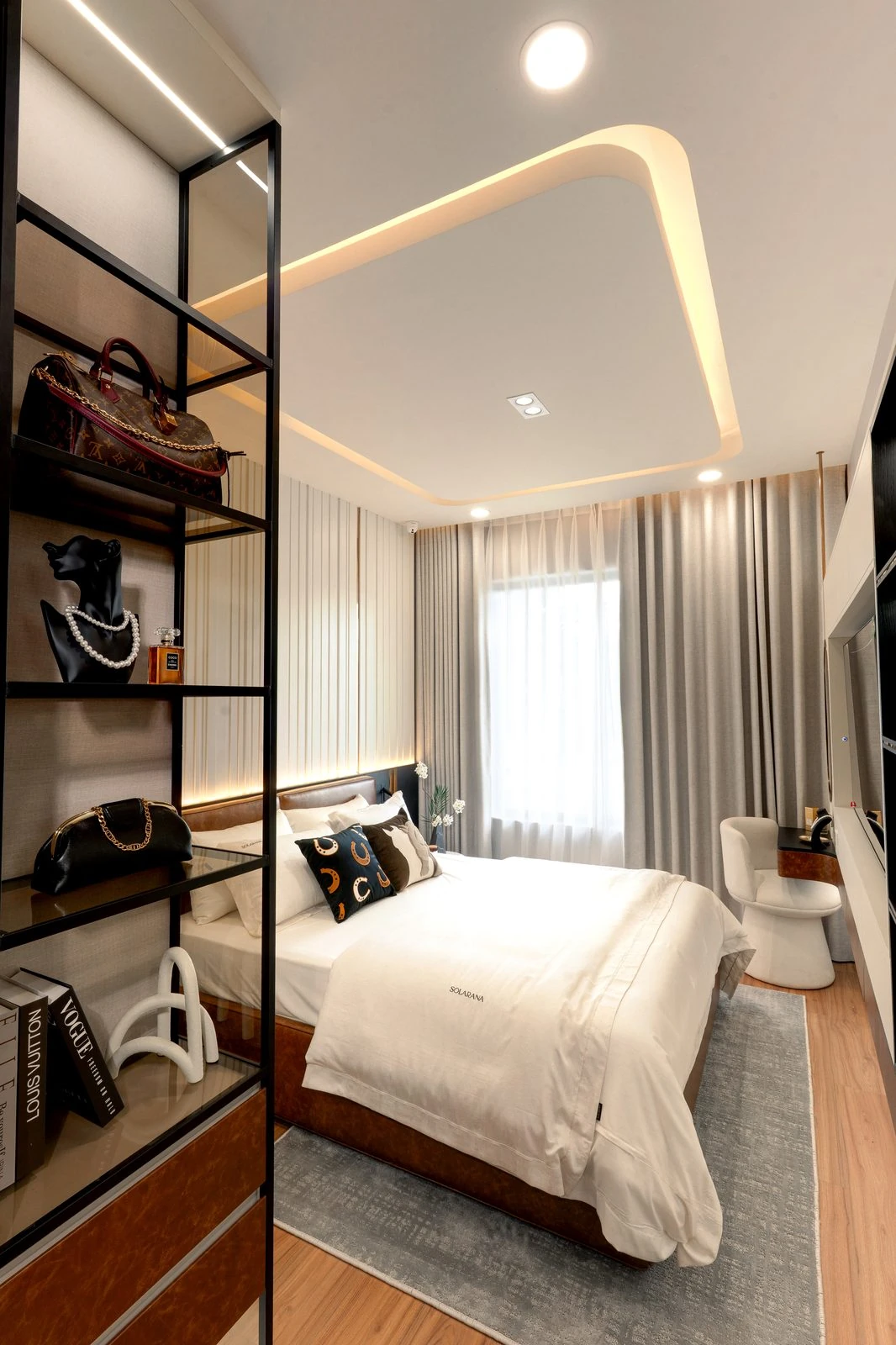 Phòng ngủ nhà mẫu căn hộ 2 phòng ngủ Serena Riverside