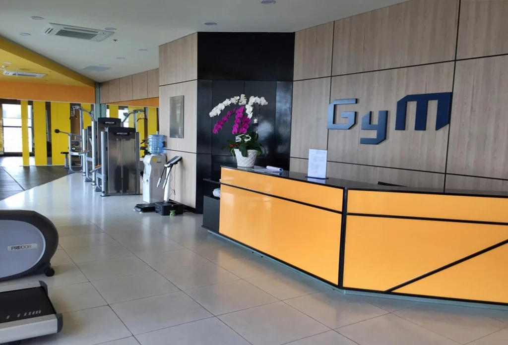 Khu tiếp đón phòng gym thực tế tại RiverGate Residence