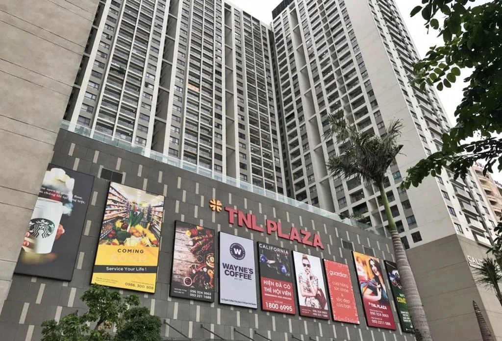 Mặt tiền trung tâm thương mại TNL Plaza trong khu phức hợp The Gold View